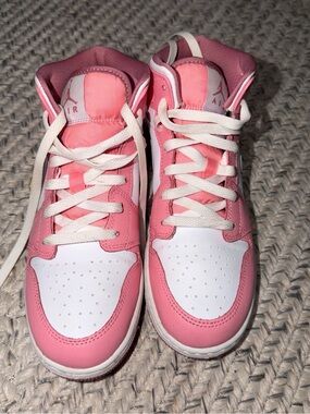 Jordan Kids High-Top Sneakers - Pink and White